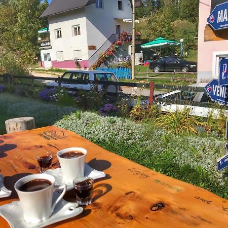 Žabljak 扎比亚克安德伍德旅馆酒店 外观 照片